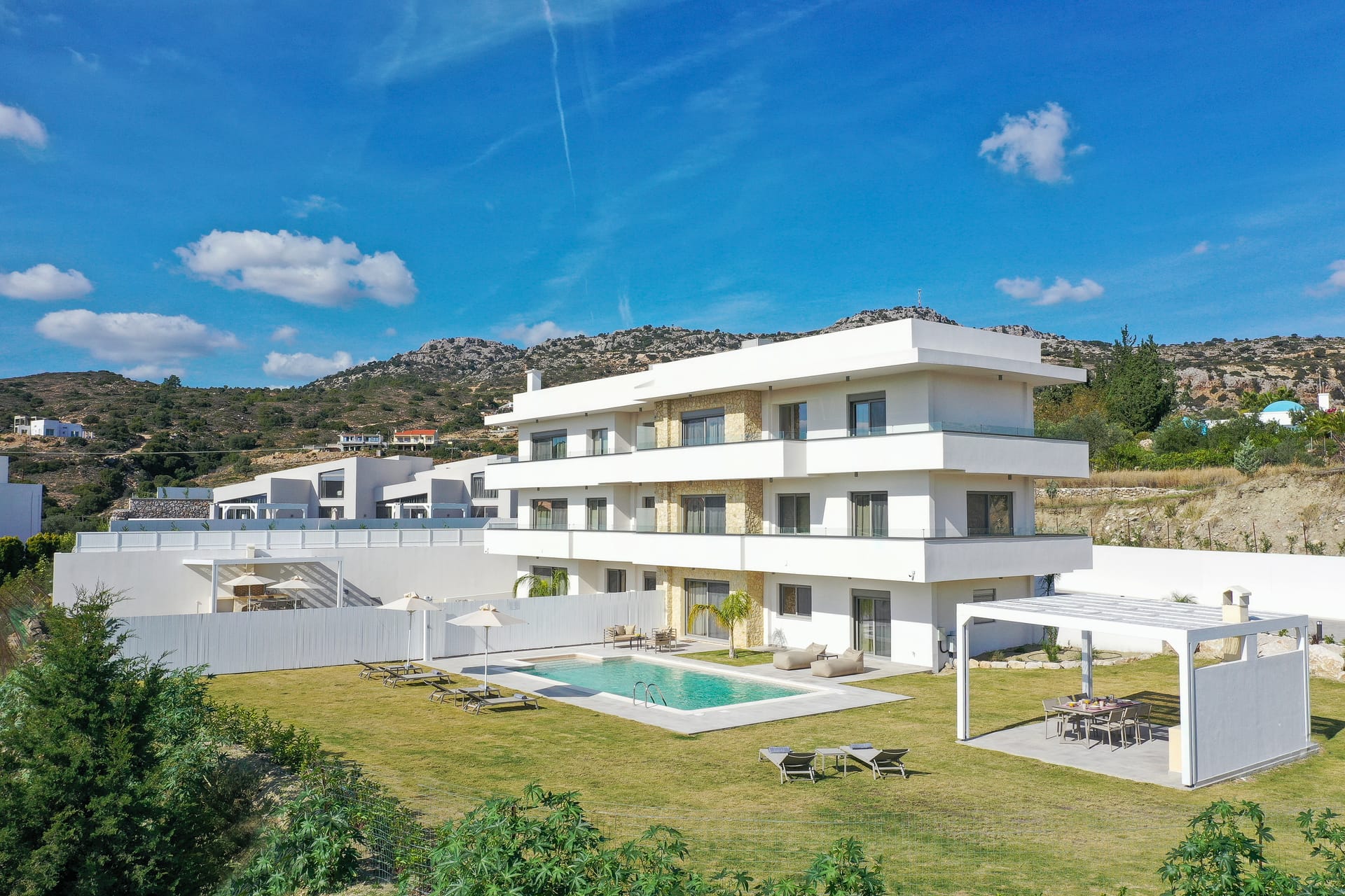 Pantheon Luxury Villas - 2