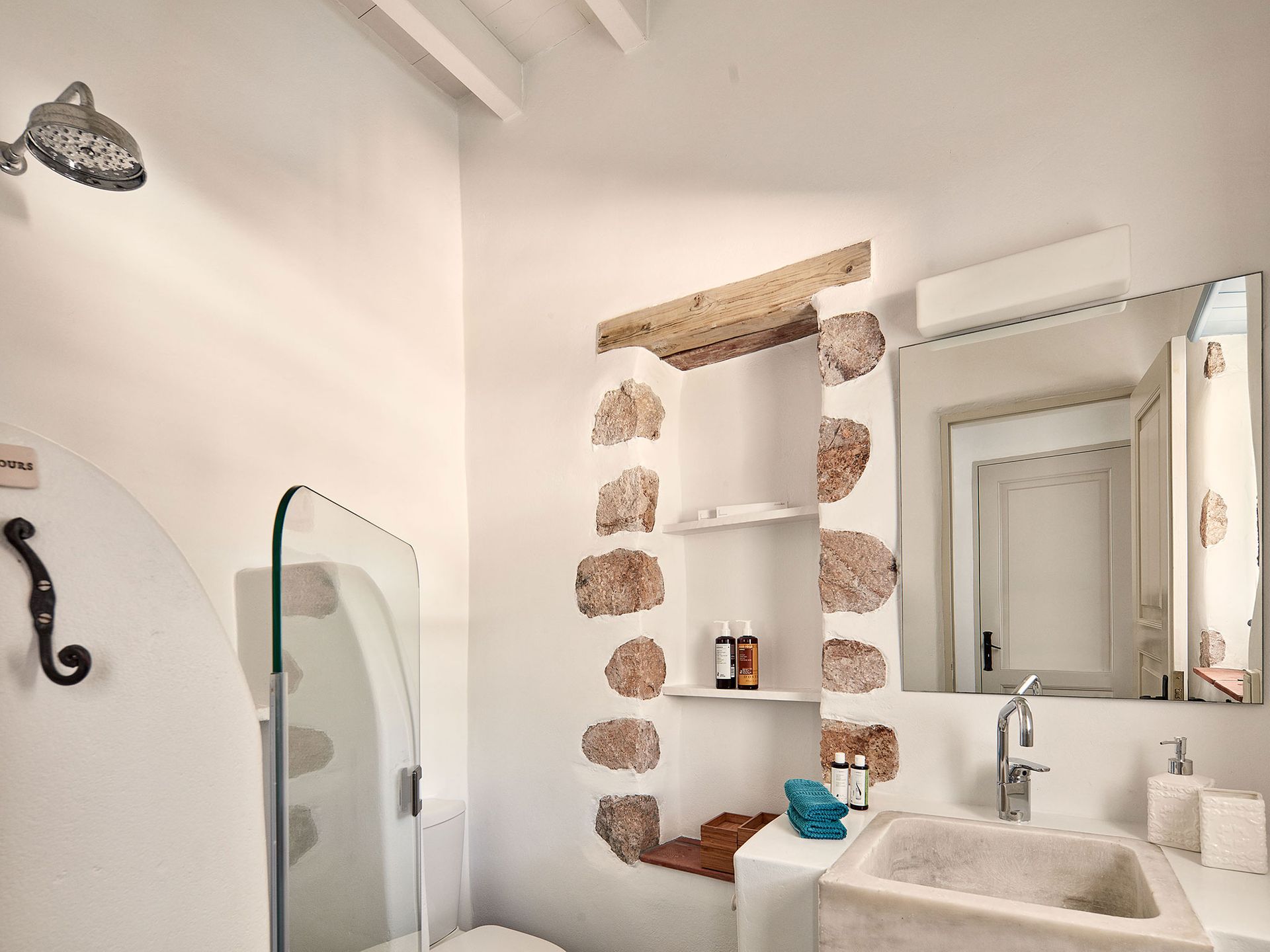 Patmos Eye Boutique Hotel & Villas - 16