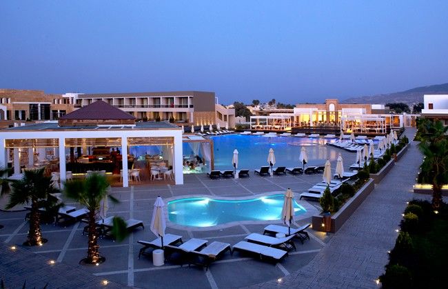 Pelagos Suites Hotel - 4