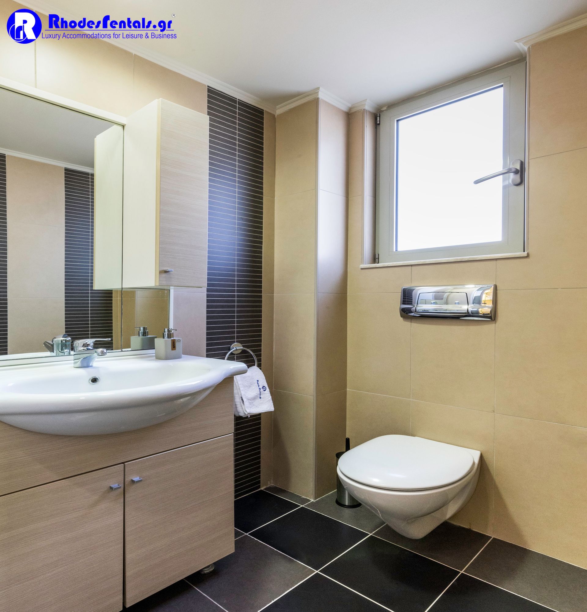 Rhodes Central Suite - 4