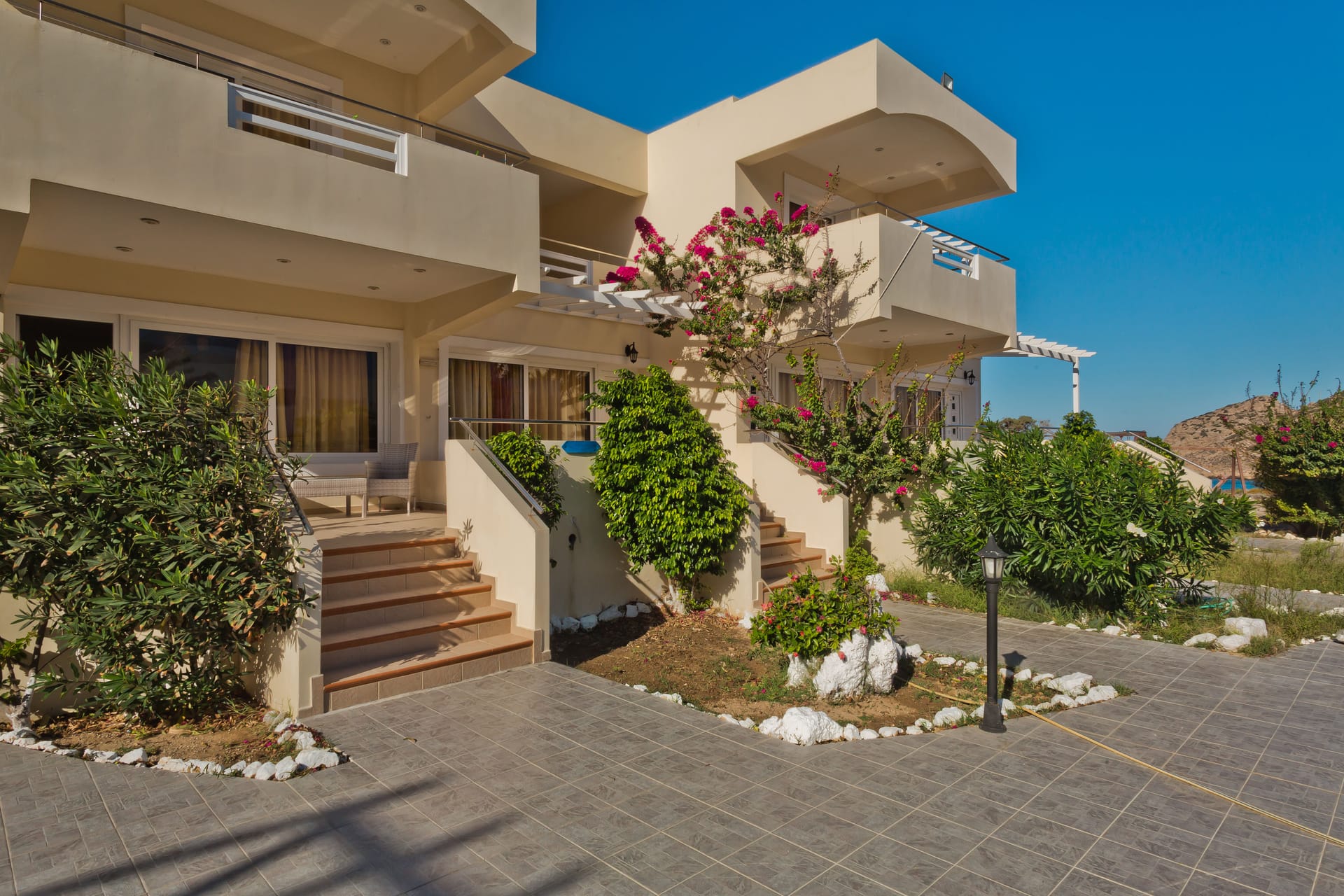 Royal Beach Hotel - 1