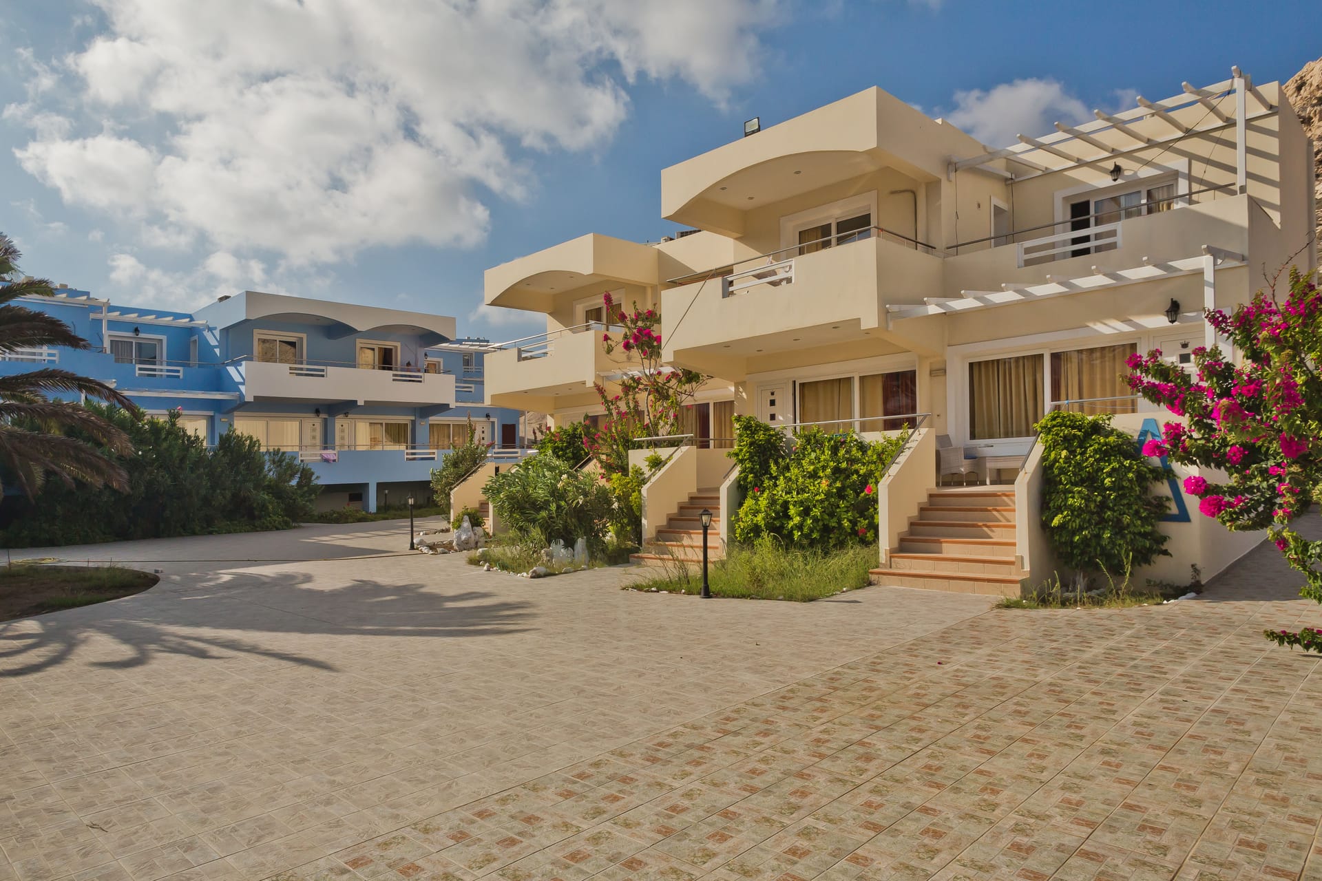 Royal Beach Hotel - 5