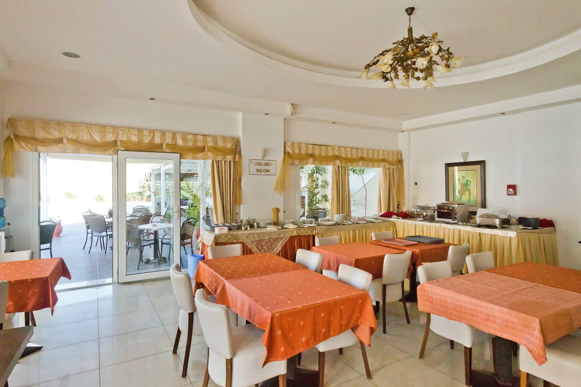 Royal Beach Hotel - 12