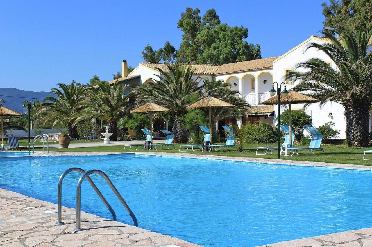 S & C Kosmos Beach Hotel - 6