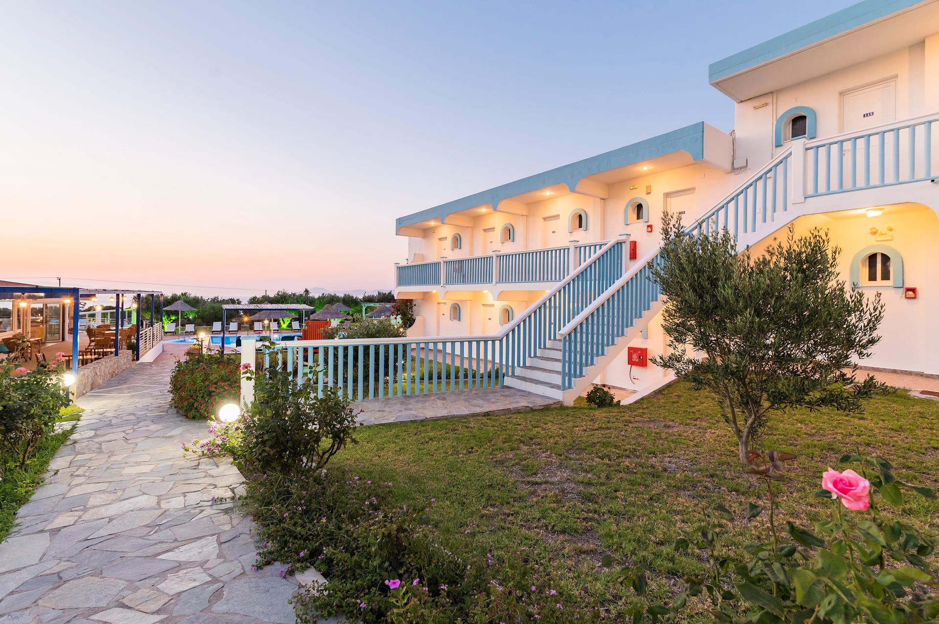 Summer View Hotel - 4