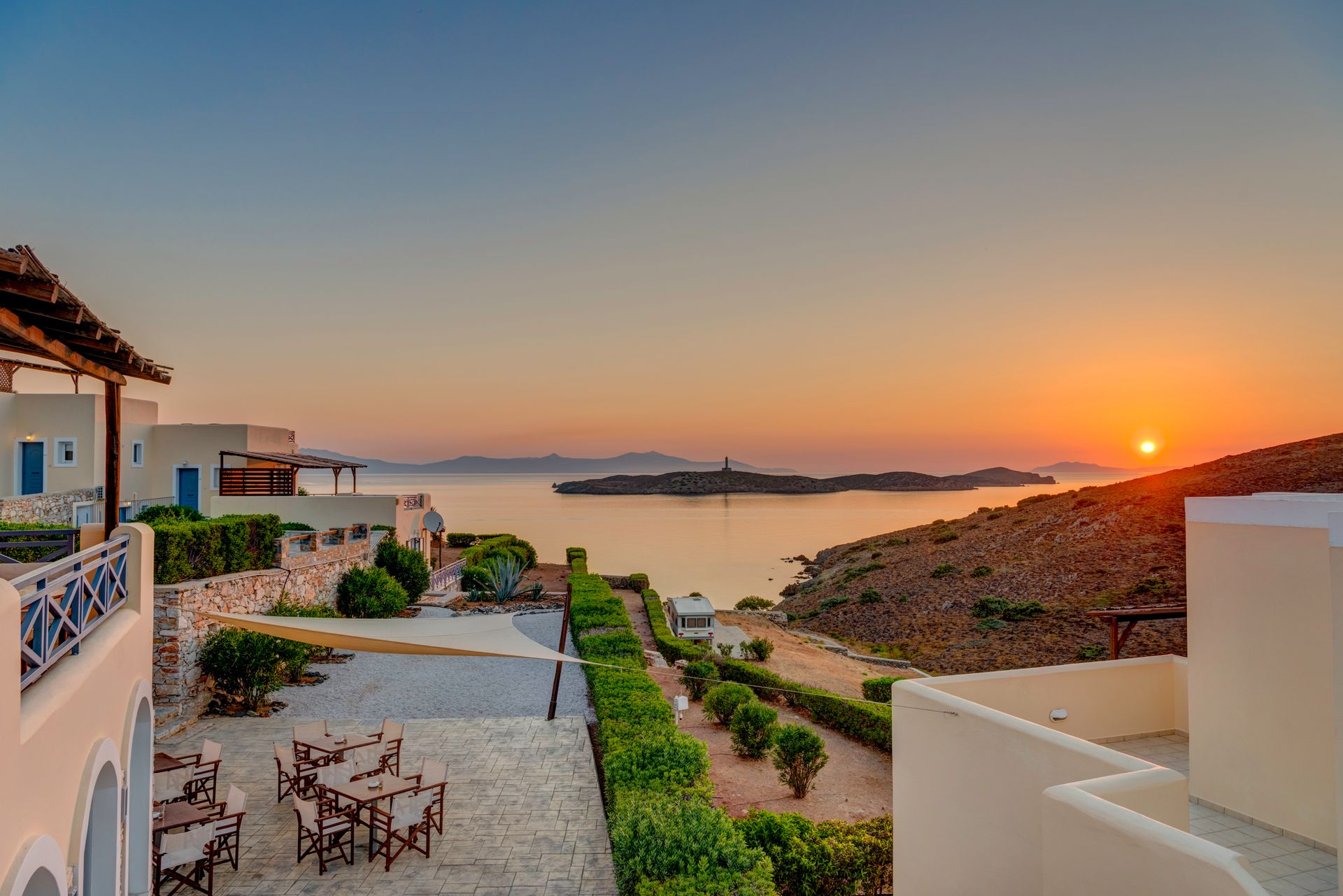 Sunrise Beach Suites Syros - 2
