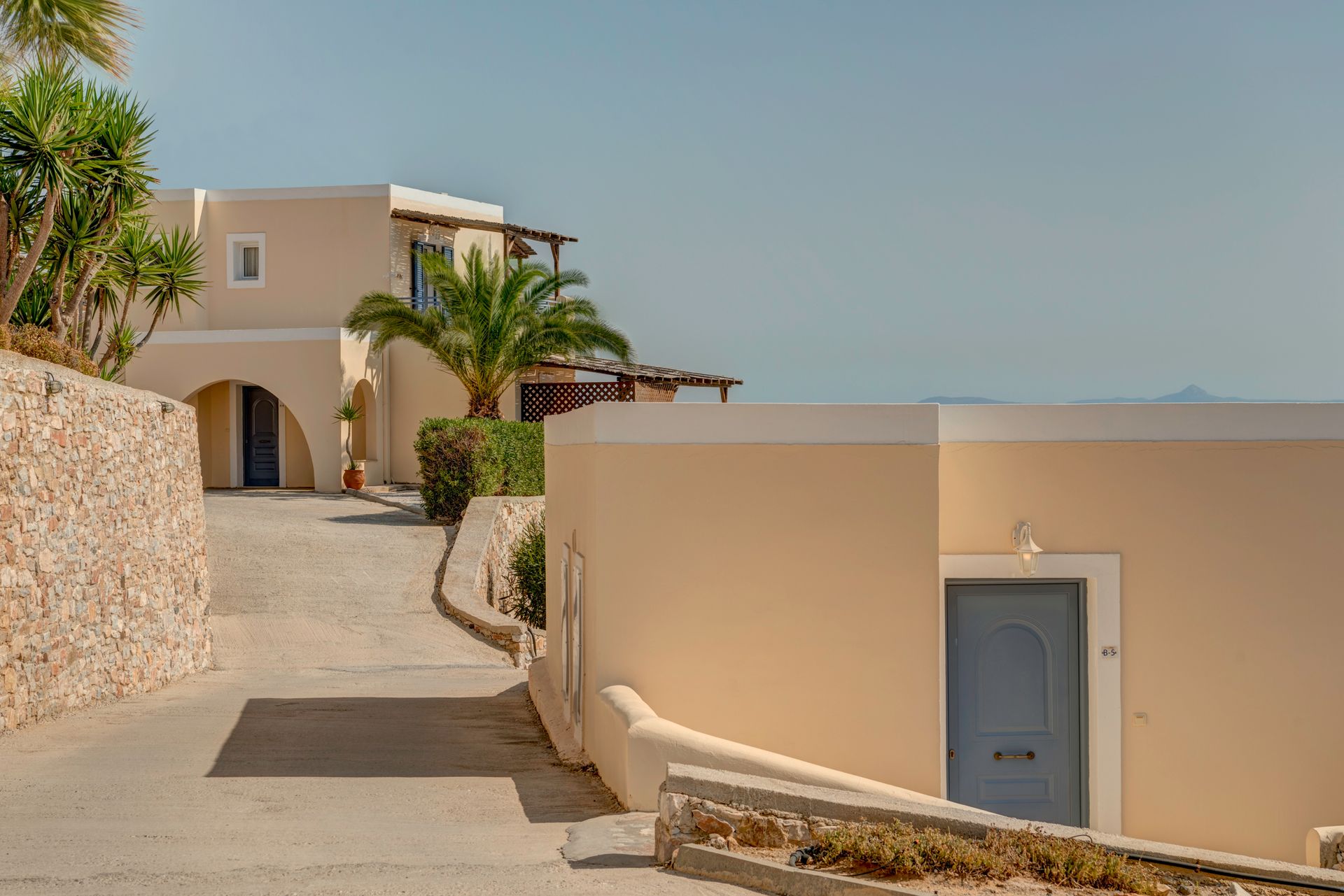 Sunrise Beach Suites Syros - 14