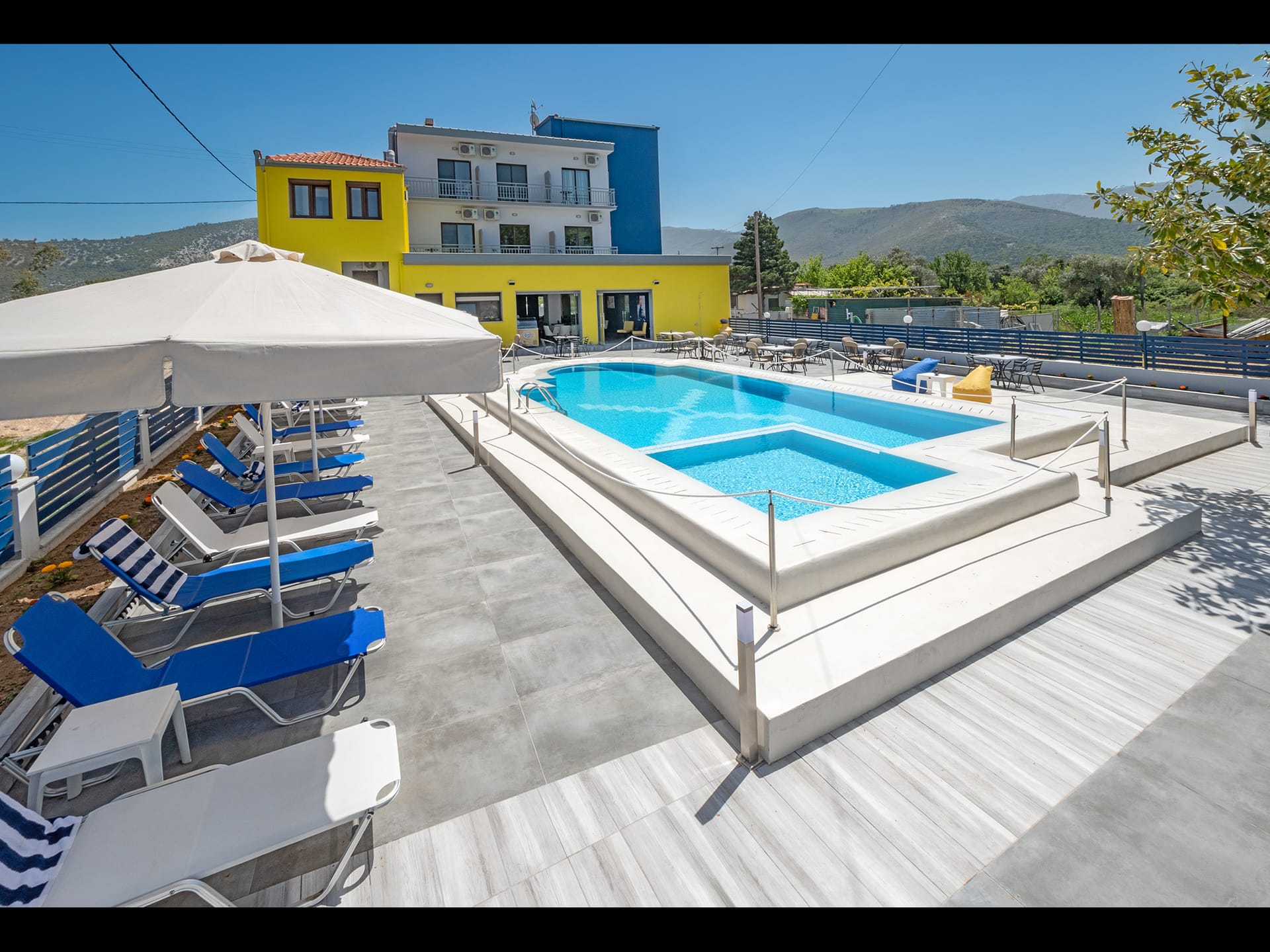 Thassian Riviera - 10