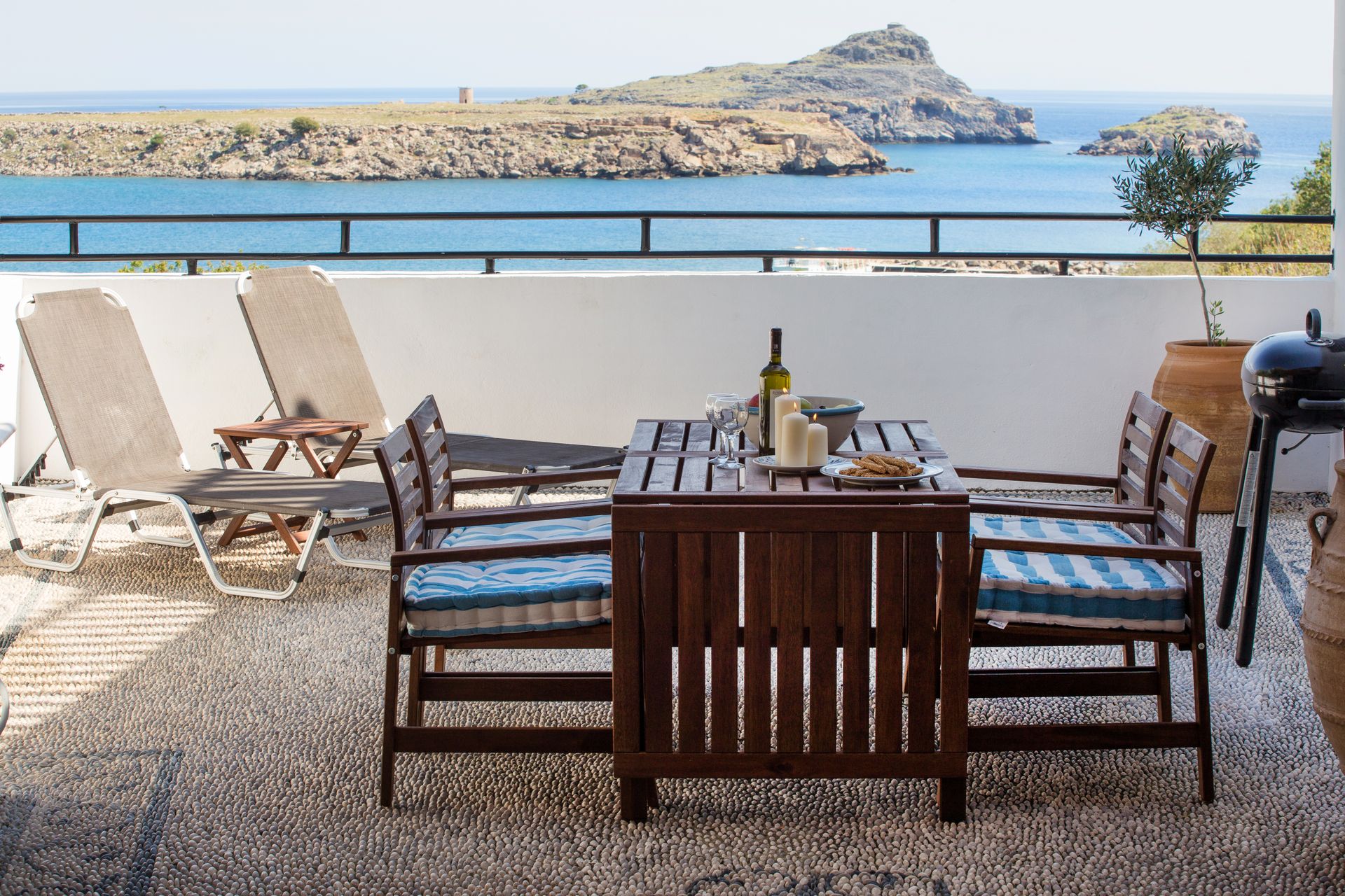 Thea Villas & Suite - 1