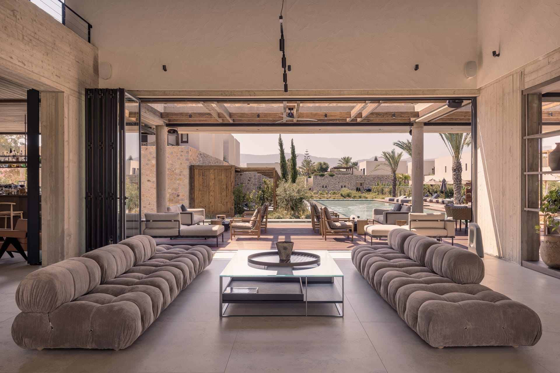 Theros All Suite Hotel - 16