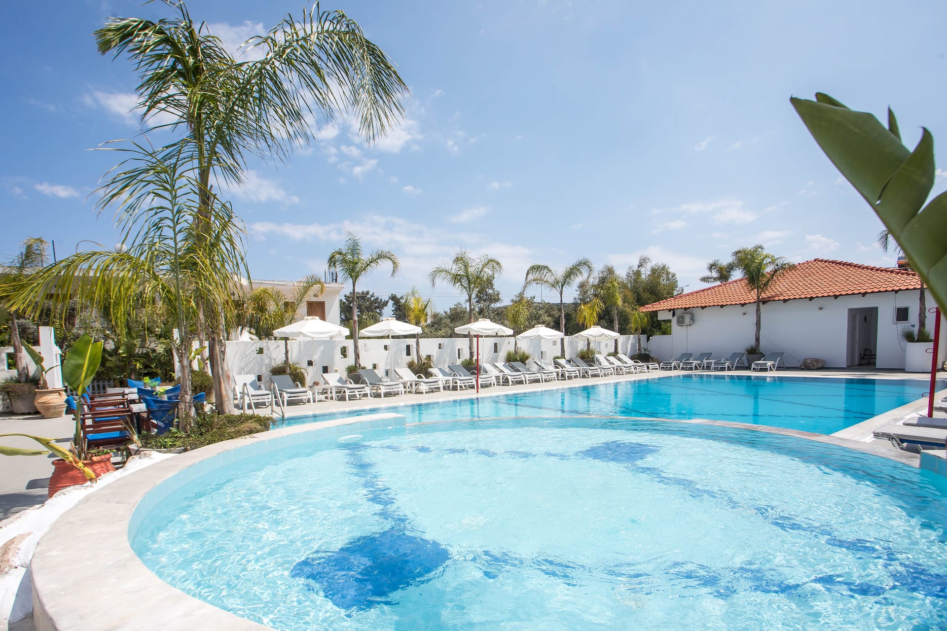 Tinas Plus Hotel - 6
