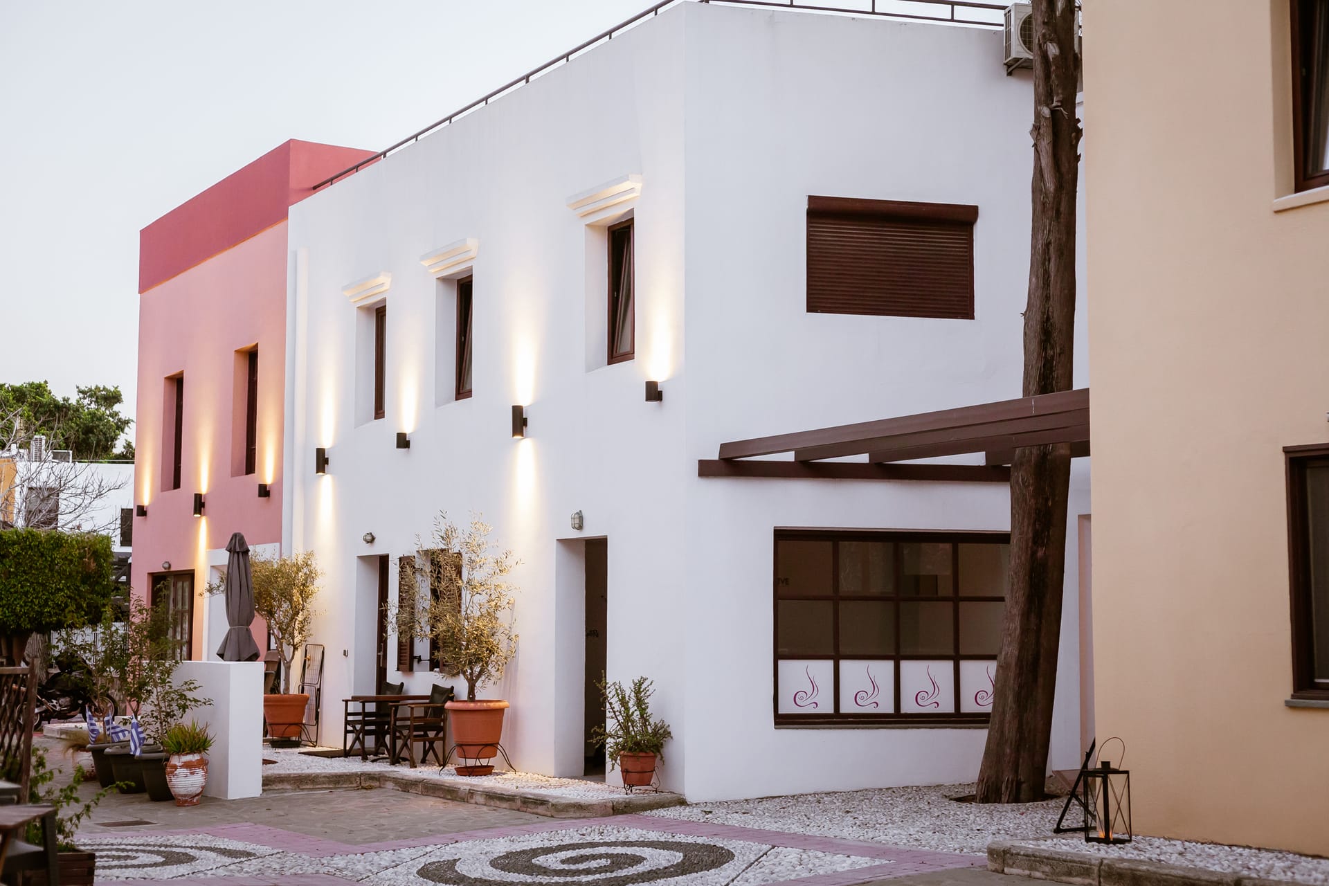 Utopia Luxury Suites  | Old Town - 2