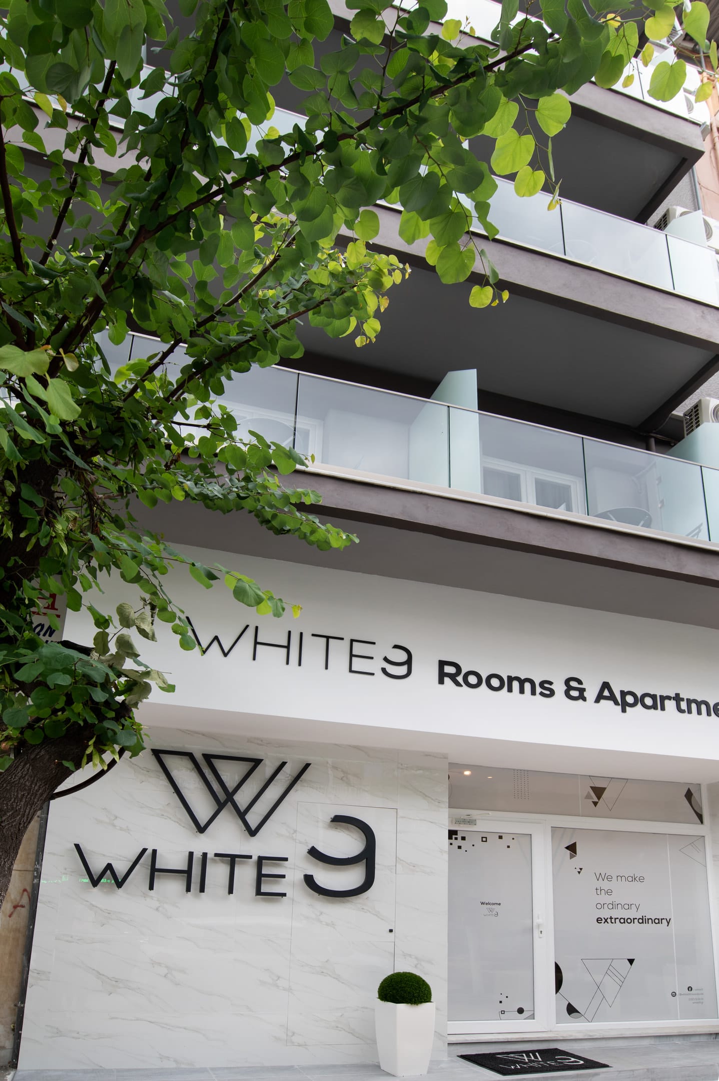 White 9 - 5