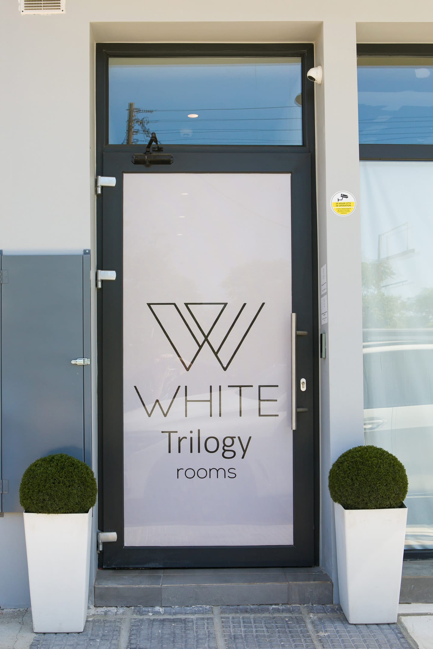 White Trilogy Rooms - 1