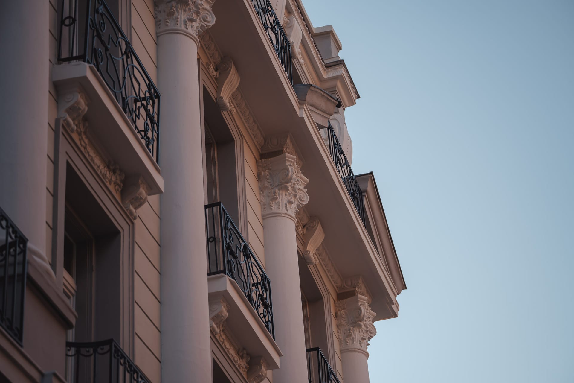 Zenith Premium Suites - 10