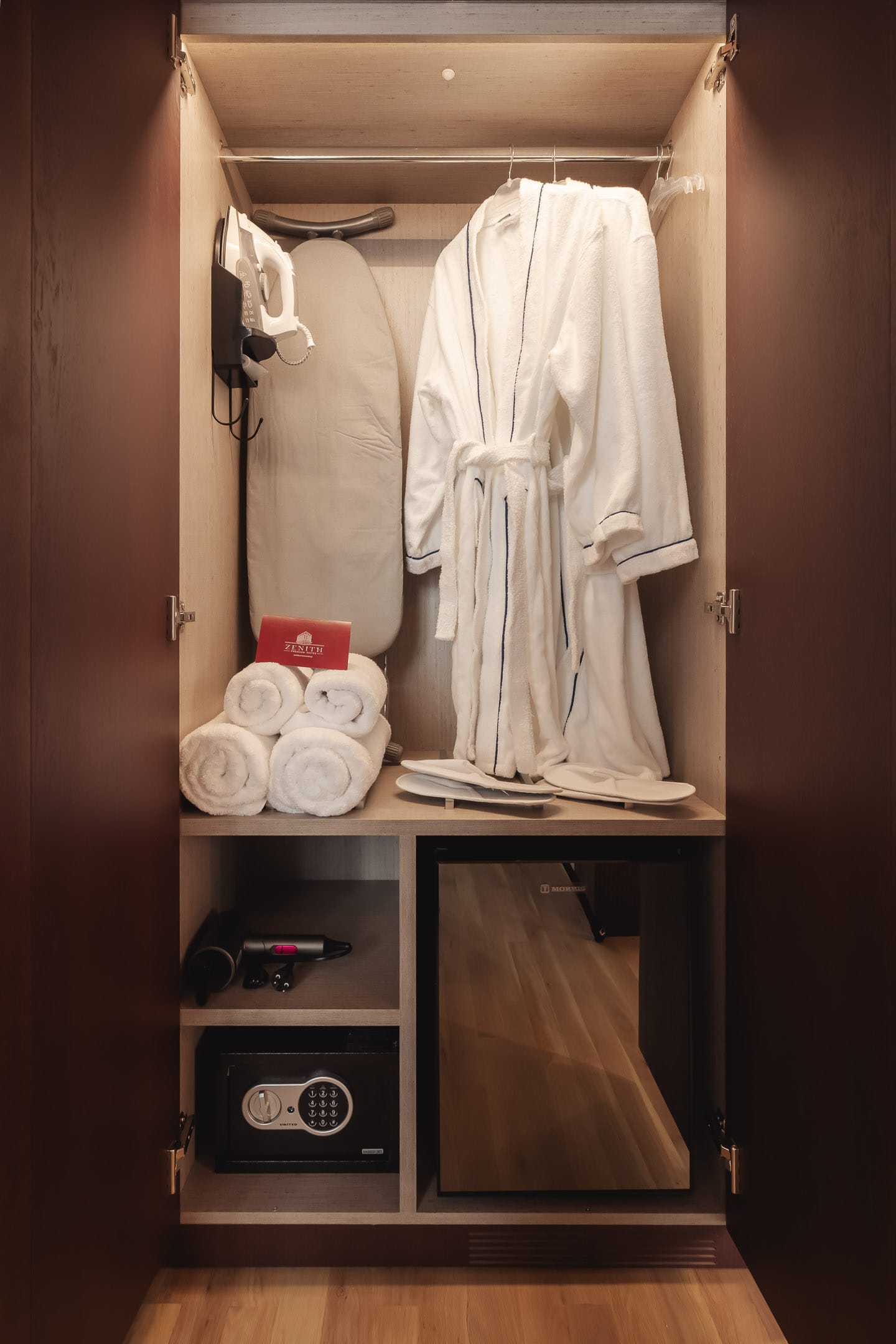Zenith Premium Suites - 18