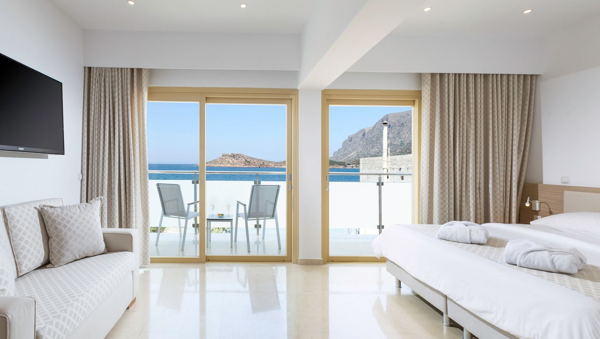 Zephyros Hotel - 1