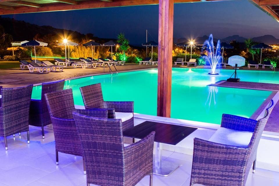 Zoes Hotel - 5
