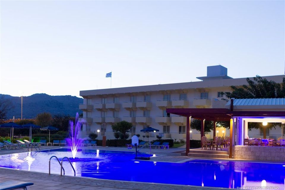 Zoes Hotel - 11