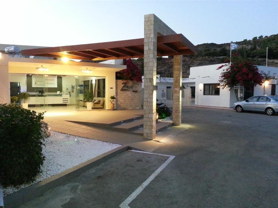Zoes Hotel - 14