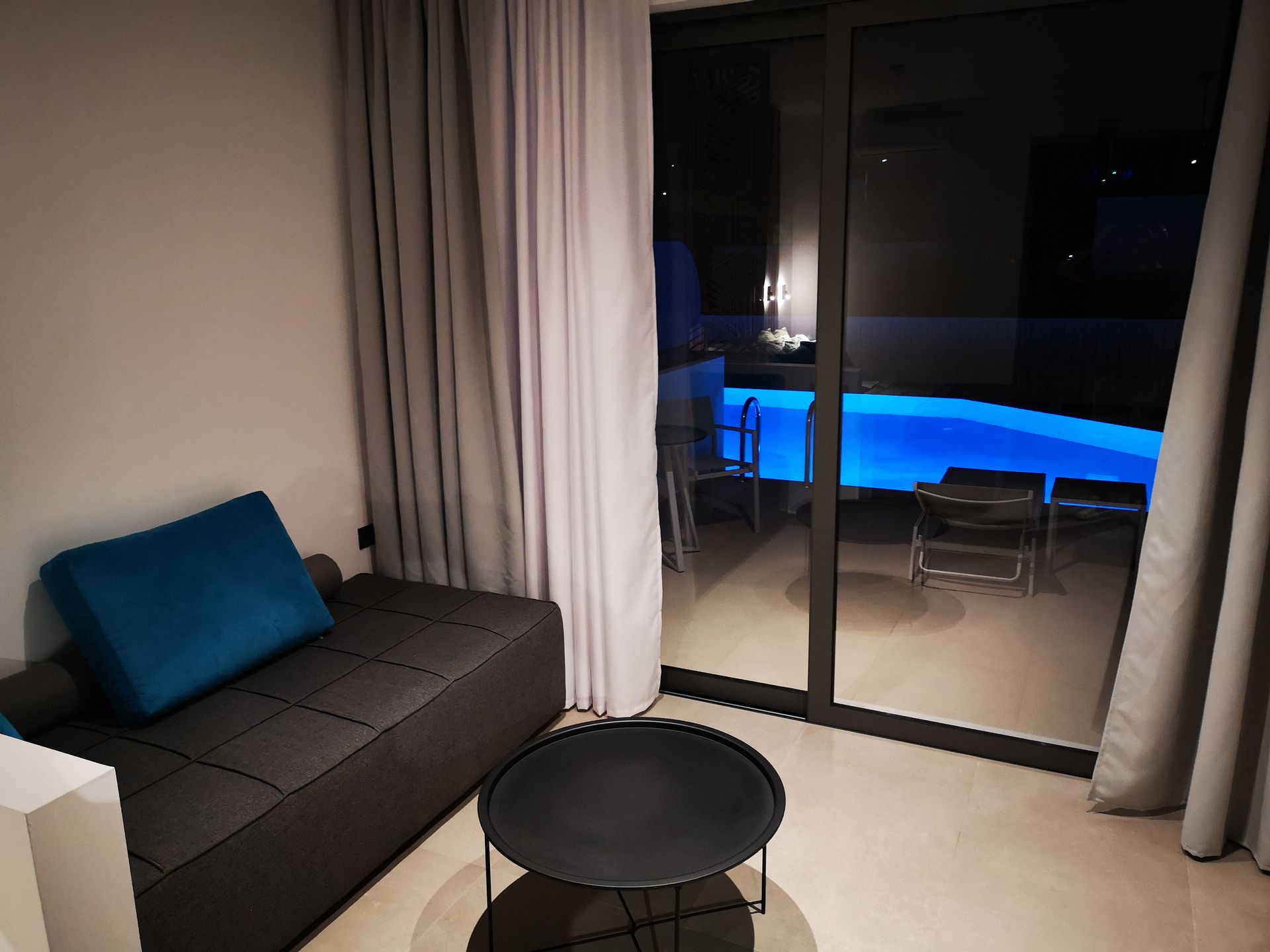 Zoes Hotel - 64