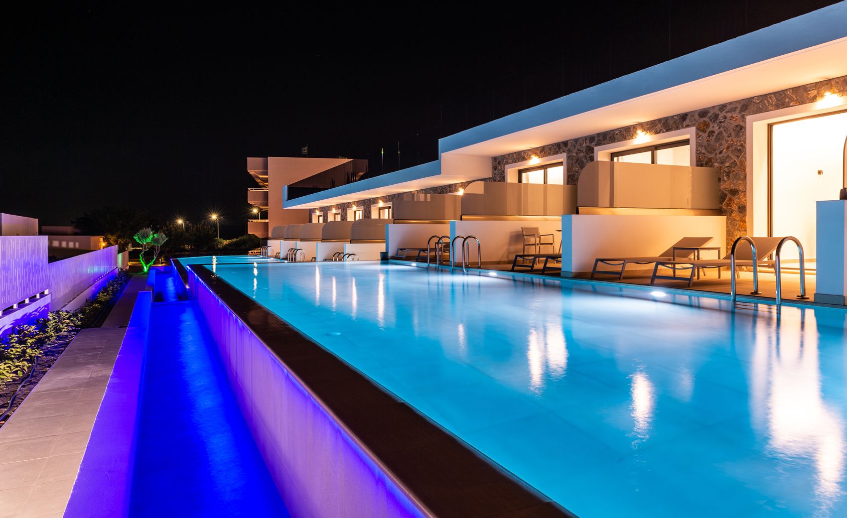 Zoes Hotel - 104