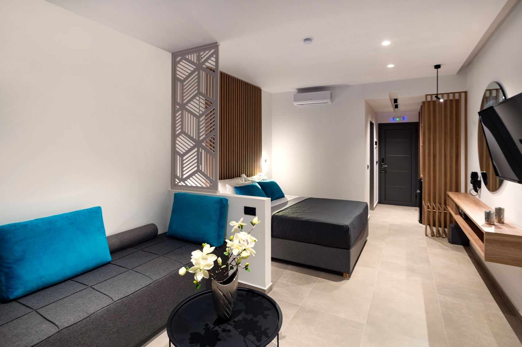 Zoes Hotel - 110