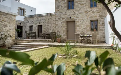 Agarathos Homes, Girit oteli