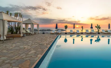Adrakos Apartments, Girit oteli