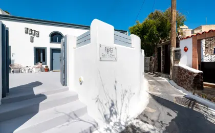 1812 Caves 'n Mansion, Santorini oteli