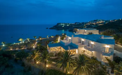Cavo Marelia, Karpathos oteli