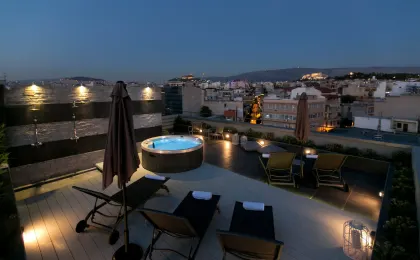 47 Luxury Suites and Lofts, Atina oteli